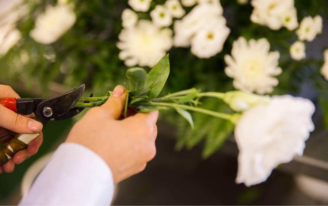 市場直送の生花をプロのアレンジで