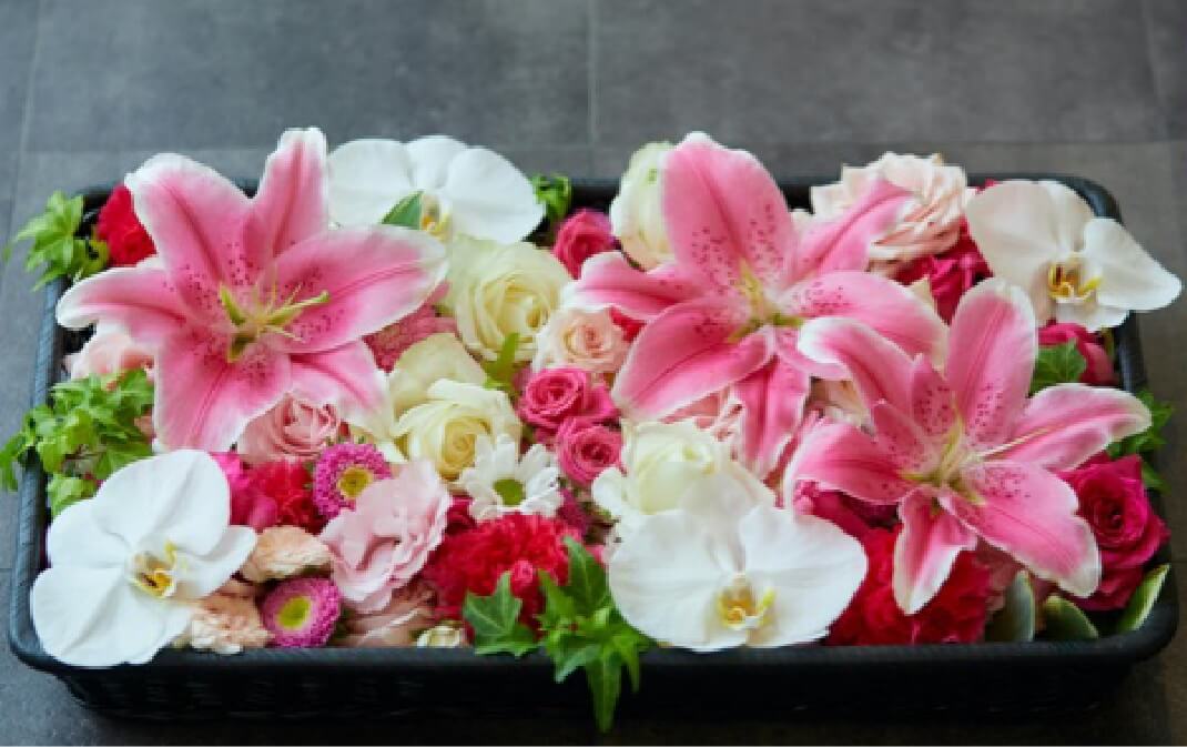 市場直送の生花をプロのアレンジで